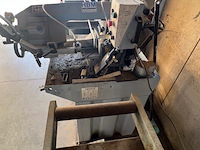Metaalafkortzaag hbm machines 210 met aangebouwde rollerbaan 2x5m, 3 sets startkabels, metaal achterliggende de zaag (3,4) - afbeelding 5 van  18