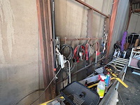 Metaalafkortzaag hbm machines 210 met aangebouwde rollerbaan 2x5m, 3 sets startkabels, metaal achterliggende de zaag (3,4) - afbeelding 16 van  18