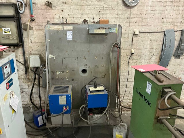 Metaalbewerkingsmachine - afbeelding 2 van  3