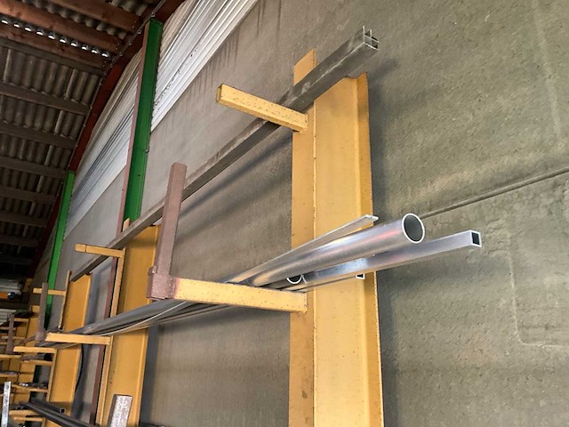 Metaalvoorraad - afbeelding 14 van  17