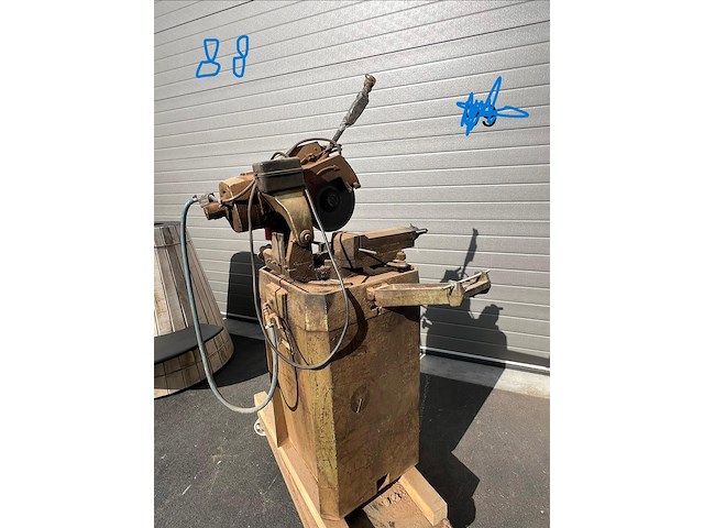 Metaalzaagmachine - afbeelding 1 van  3