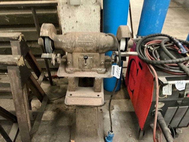 Metabo 722 werkbankslijpmachine - afbeelding 2 van  3