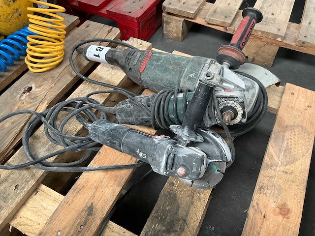 Metabo haakse slijpmachine (2x) - afbeelding 1 van  5