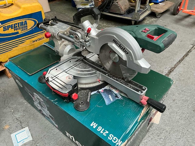 Metabo kgs 216m afkortzaag - afbeelding 1 van  5