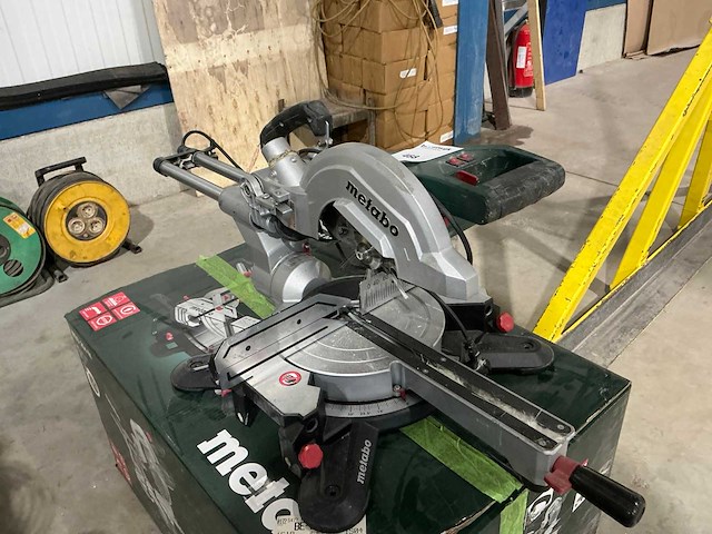 Metabo kgs 254 m radiaalafkortzaagmachine - afbeelding 1 van  10