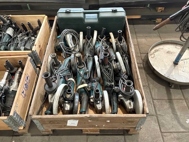 Metabo + makita haakse slijpmachine (12x) - afbeelding 1 van  1