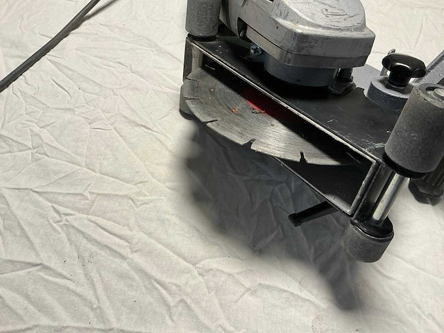 Metabo mfx65 haakse slijpmachine - afbeelding 6 van  7