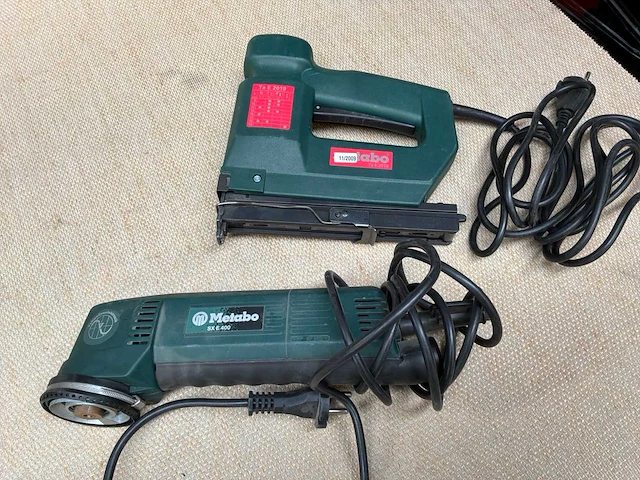 Metabo schuurmachine + tacker - afbeelding 3 van  6