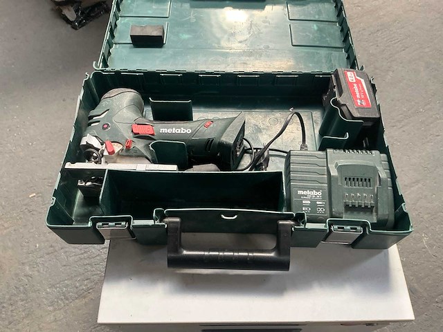 Metabo sta 18 ltx 140 decoupeerzaag - afbeelding 1 van  7