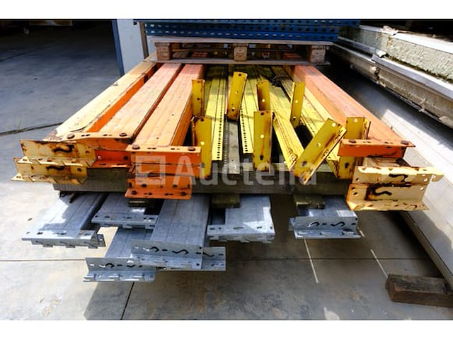 Metal rack - afbeelding 7 van  8