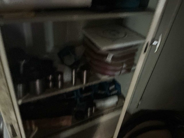 Metalen 2-deurs archiefkast (2x) - afbeelding 4 van  7