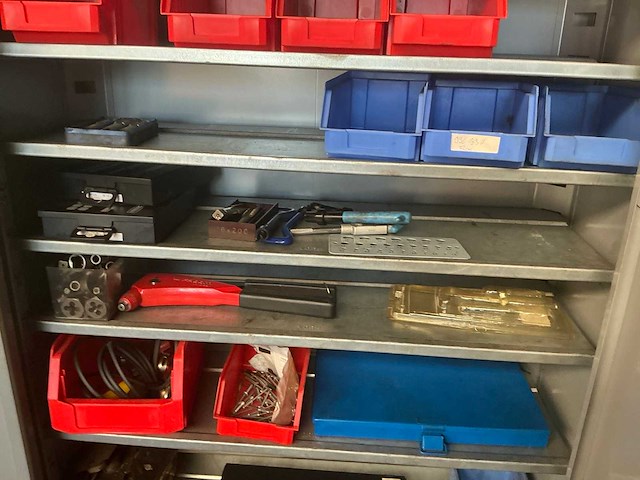 Metalen 2-deurs werkplaatskast - afbeelding 3 van  3