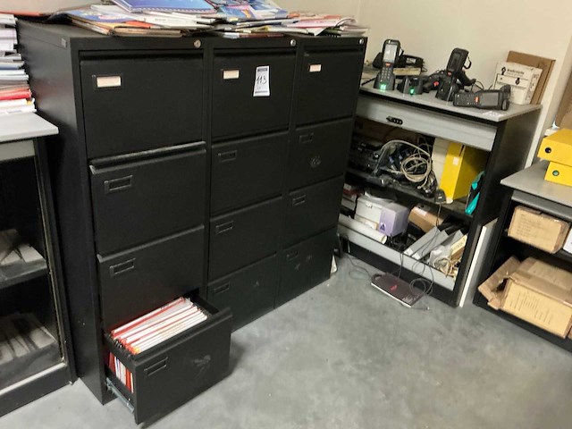 Metalen 4-ladenkast (3x) - afbeelding 2 van  3