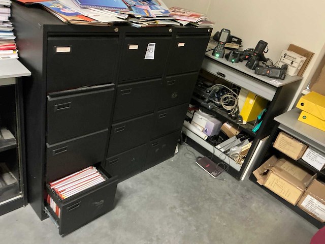 Metalen 4-ladenkast (3x) - afbeelding 3 van  3