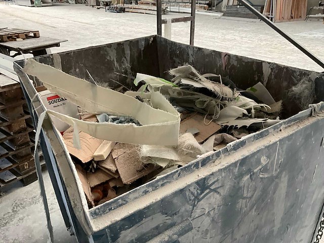 Metalen afvalcontainer - afbeelding 5 van  7