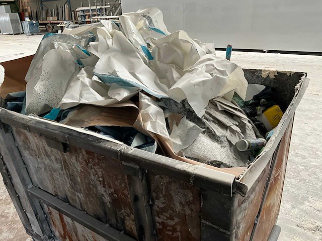 Metalen afvalcontainer - afbeelding 3 van  6