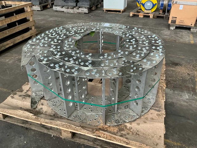 Metalen/ aluminium kabelrups - afbeelding 1 van  4