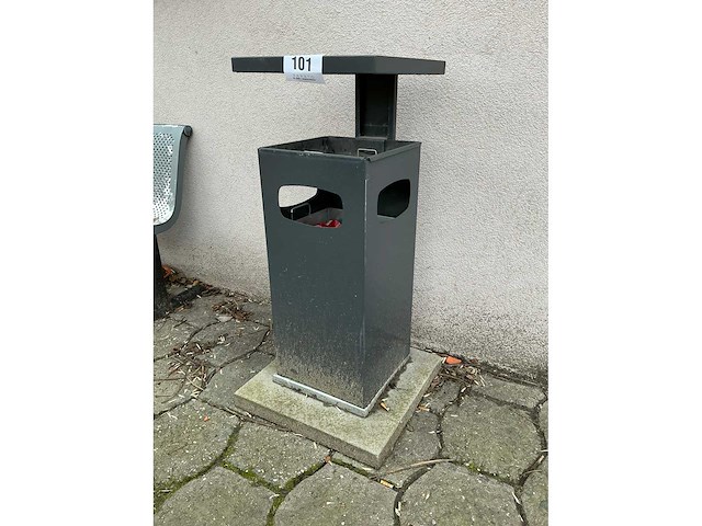 Metalen asbak - afbeelding 3 van  3