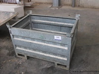 Metalen bak, doka