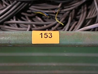 Metalen bak met hijsogen - afbeelding 1 van  2