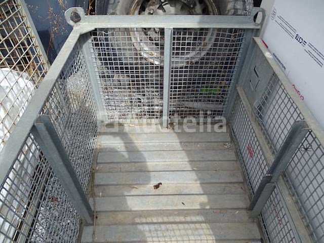 Metalen bak met verwijderbare kraandeur - afbeelding 3 van  4