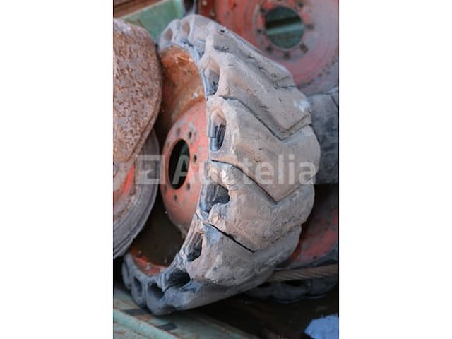 Metalen bak op wielen - afbeelding 3 van  11