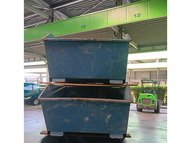 Metalen bakken 2 stuks - afbeelding 1 van  1