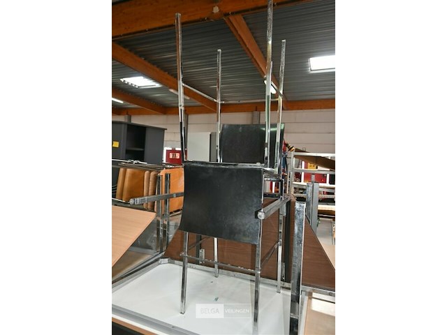 Metalen barkrukken met zwarte zit (±5x) - afbeelding 1 van  2