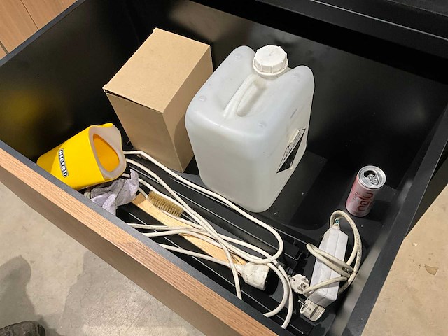 Metalen barmeubel - afbeelding 10 van  11