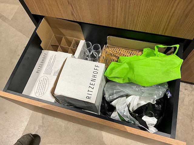 Metalen barmeubel - afbeelding 6 van  11