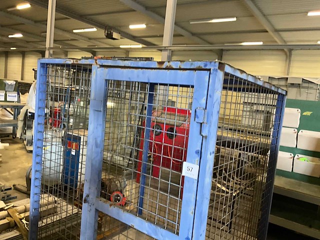 Metalen beschermkooi/veiligheidskooi - afbeelding 4 van  9