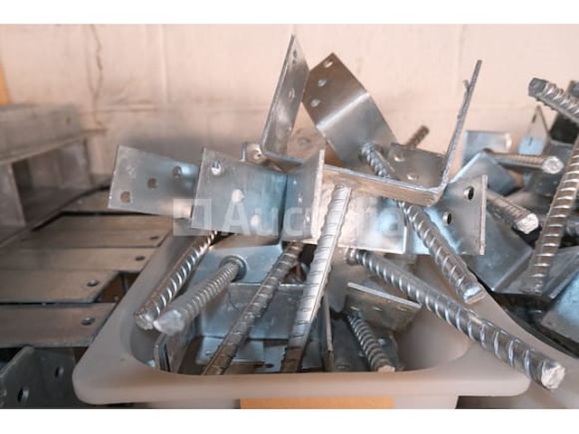 Metalen bevestigingen voor buitenarmaturen - afbeelding 13 van  34