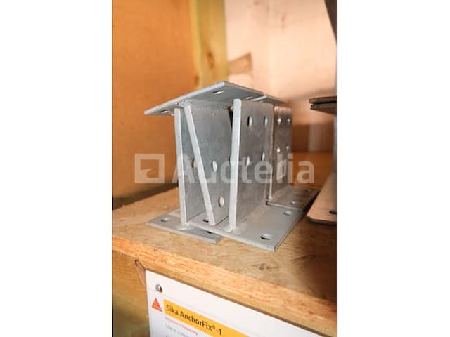 Metalen bevestigingen voor buitenarmaturen - afbeelding 21 van  34