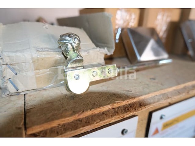 Metalen bevestigingen voor buitenarmaturen - afbeelding 25 van  34