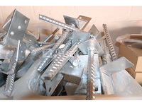 Metalen bevestigingen voor buitenarmaturen - afbeelding 29 van  34