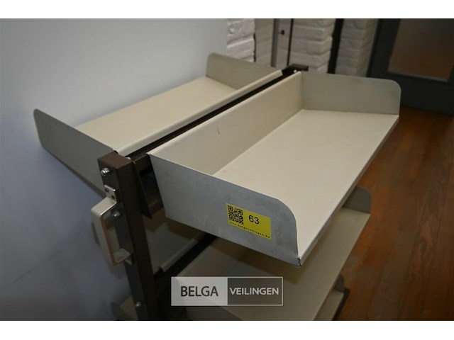 Metalen bibliotheekkarretje - afbeelding 3 van  4
