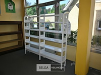 Metalen bibliotheekrek