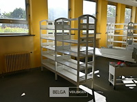 Metalen bibliotheekrek