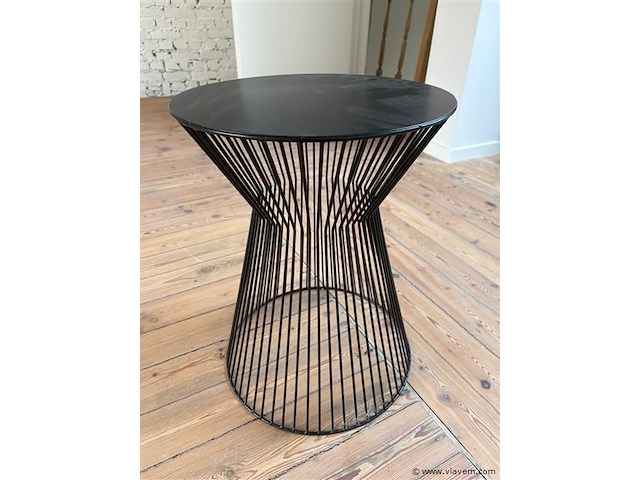 Metalen bijzettafeltje - afbeelding 1 van  1