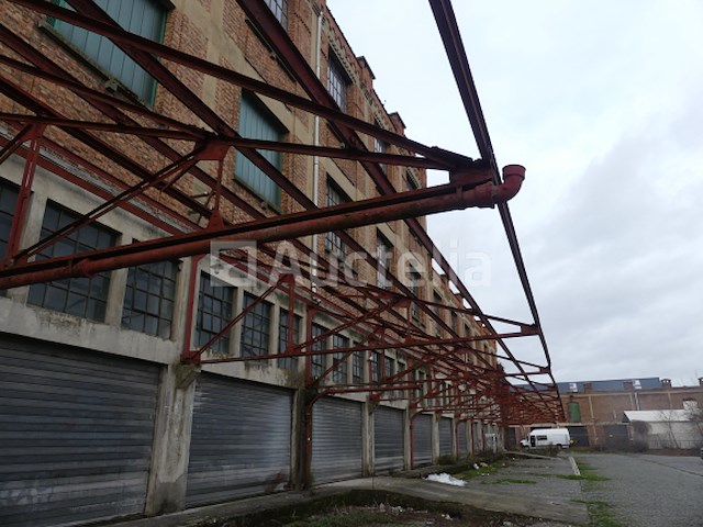 Metalen binnenplaats - afbeelding 3 van  8