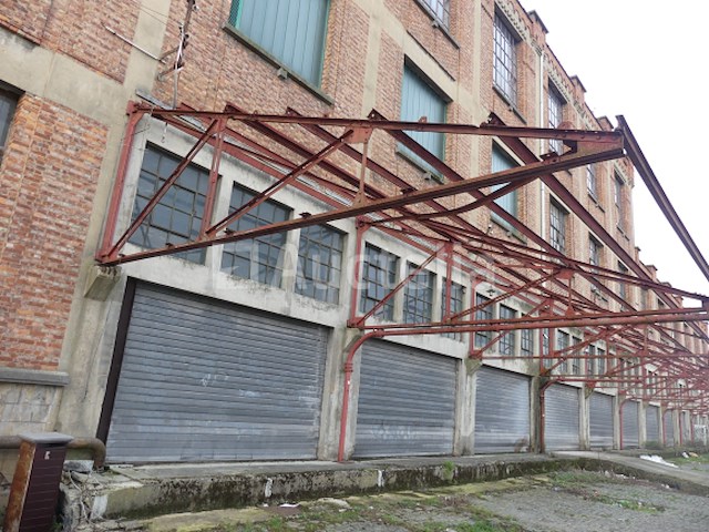 Metalen binnenplaats - afbeelding 6 van  8