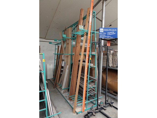 Metalen bok + inhoud hout - afbeelding 1 van  6