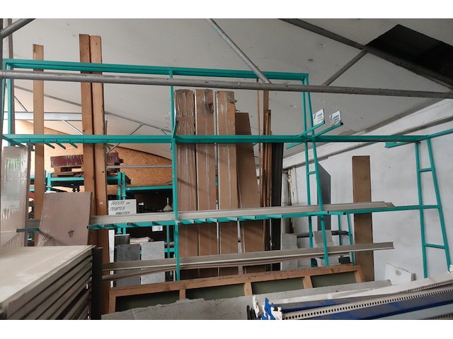 Metalen bok + inhoud hout - afbeelding 5 van  6