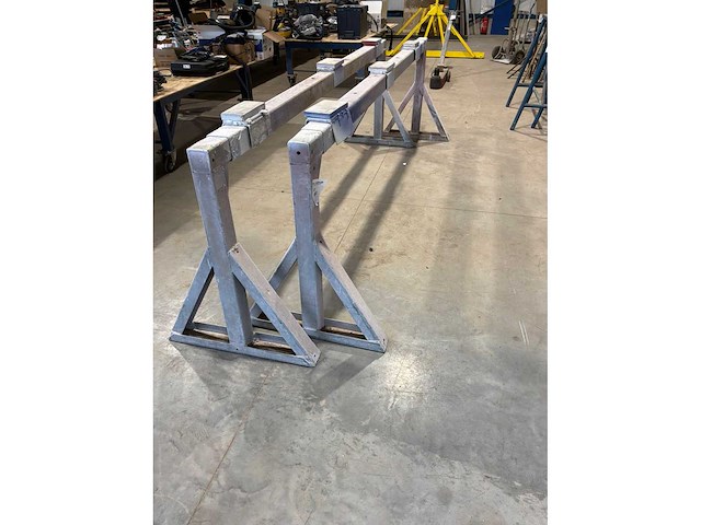 Metalen bok uitschuifbaar (2x) - afbeelding 1 van  5