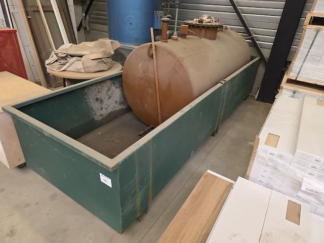 Metalen brandstoftank - afbeelding 1 van  3