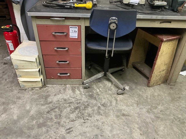 Metalen bureau - afbeelding 2 van  3