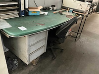 Metalen bureau - afbeelding 1 van  2