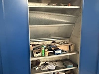 Metalen bureaukast met inhoud - afbeelding 2 van  3