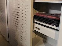 Metalen bureaukast - afbeelding 2 van  3