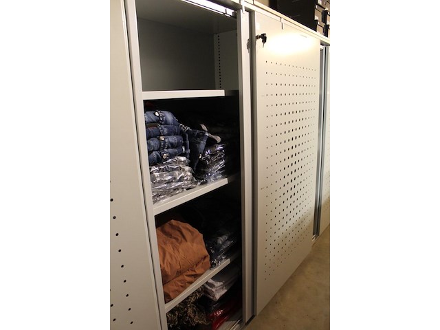 Metalen bureaukast - afbeelding 3 van  3